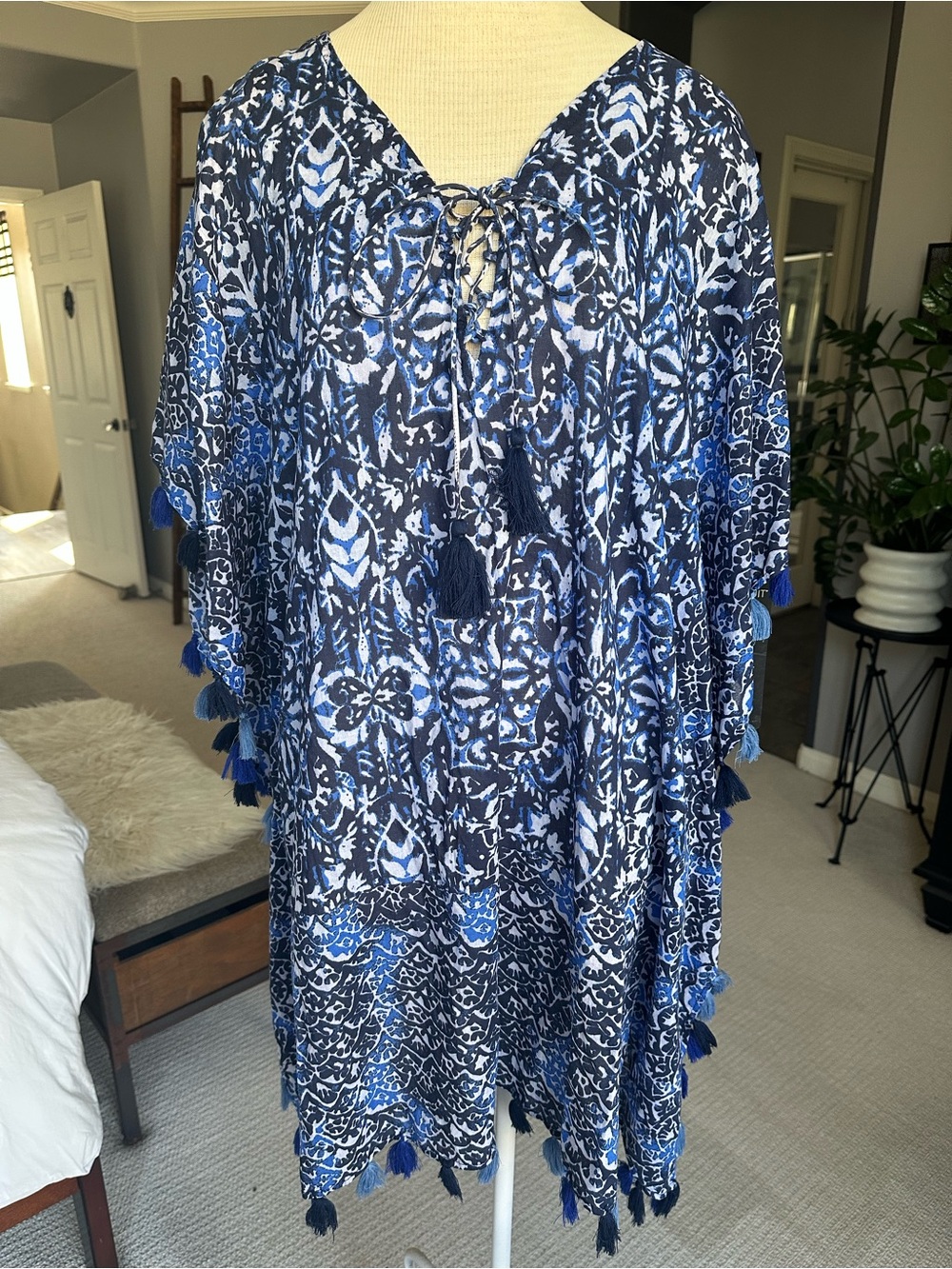 Miraclesuit Navy & White Tassel-Trim Lace-Up NWT swim cover-up, size medium - Picture 4 of 12